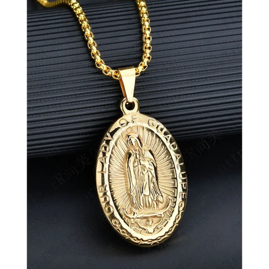 Faith Oval Pendant - Gold