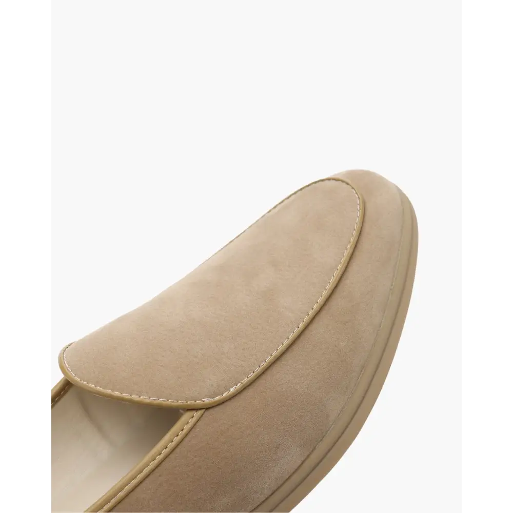 Signature Leather Loafer