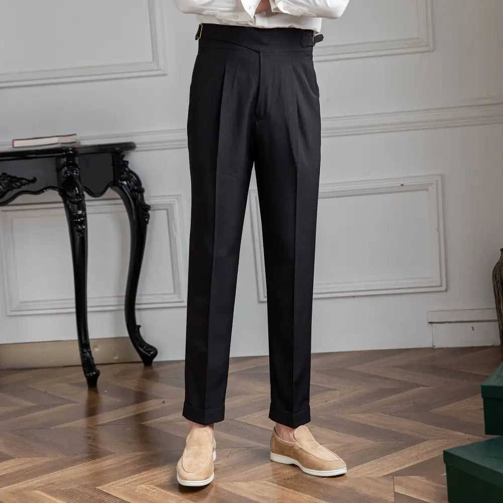 Tailored Pleated Trousers - Black / 28
