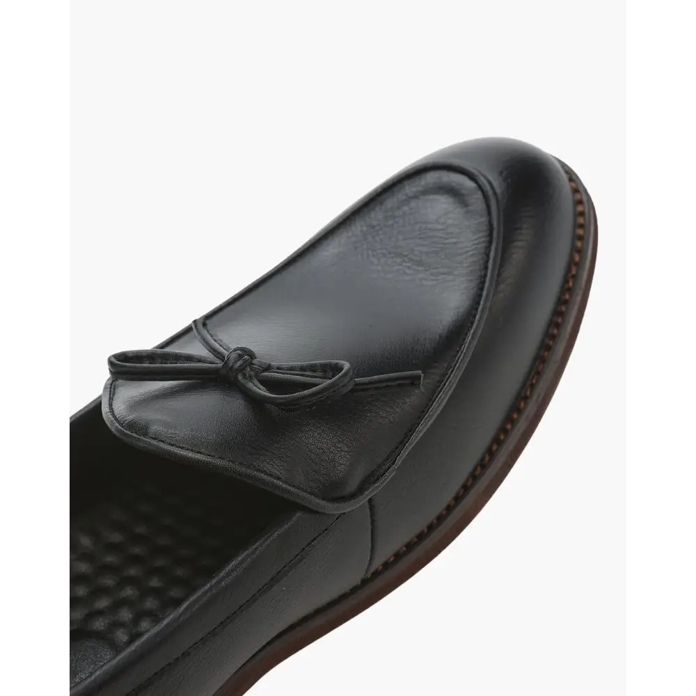 Timeless Bow Tie Leather Loafers