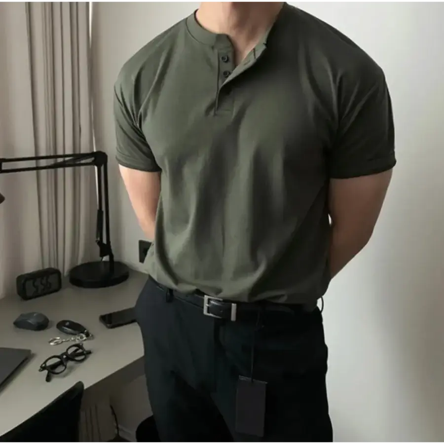 Modern Minimalist Polo Shirt - Light Green / S
