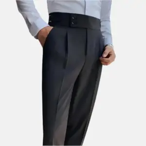 Regal Pleated Trousers - Black / 31 (62.5-65KG)