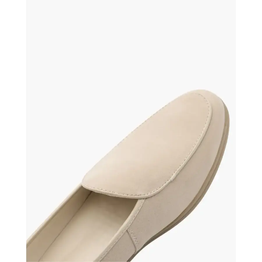 Full-grain leather loafer sole with rubber heel reinforcement