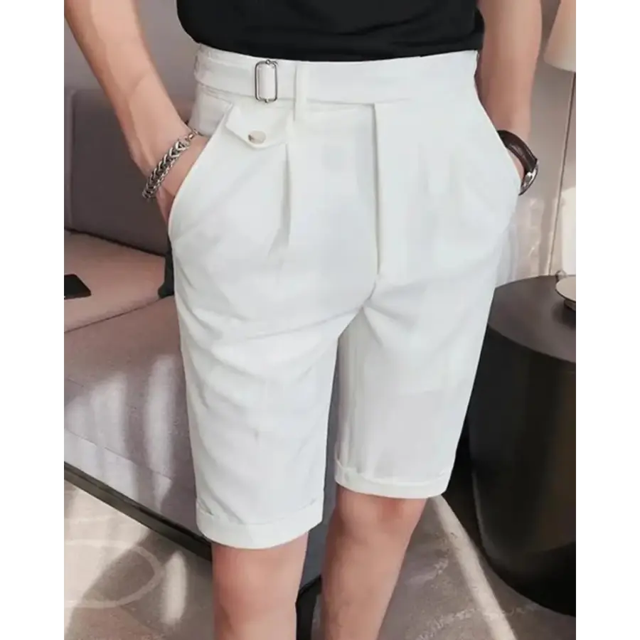 Tailored short pantalon in white, size 28, front view flat lay