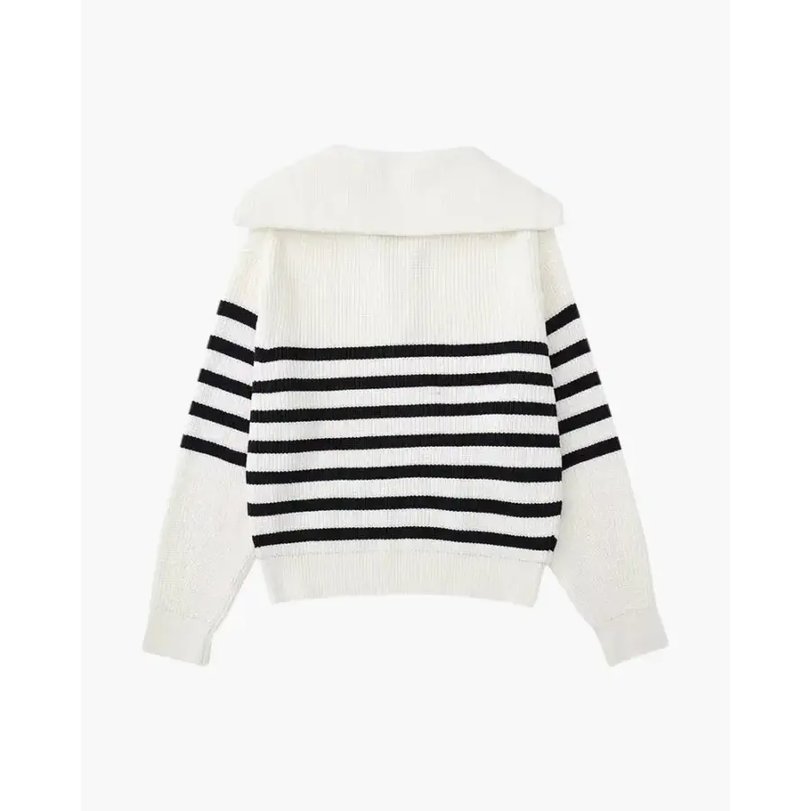 The Mariner Zip Knit detail view, clean collar and two-way front zip