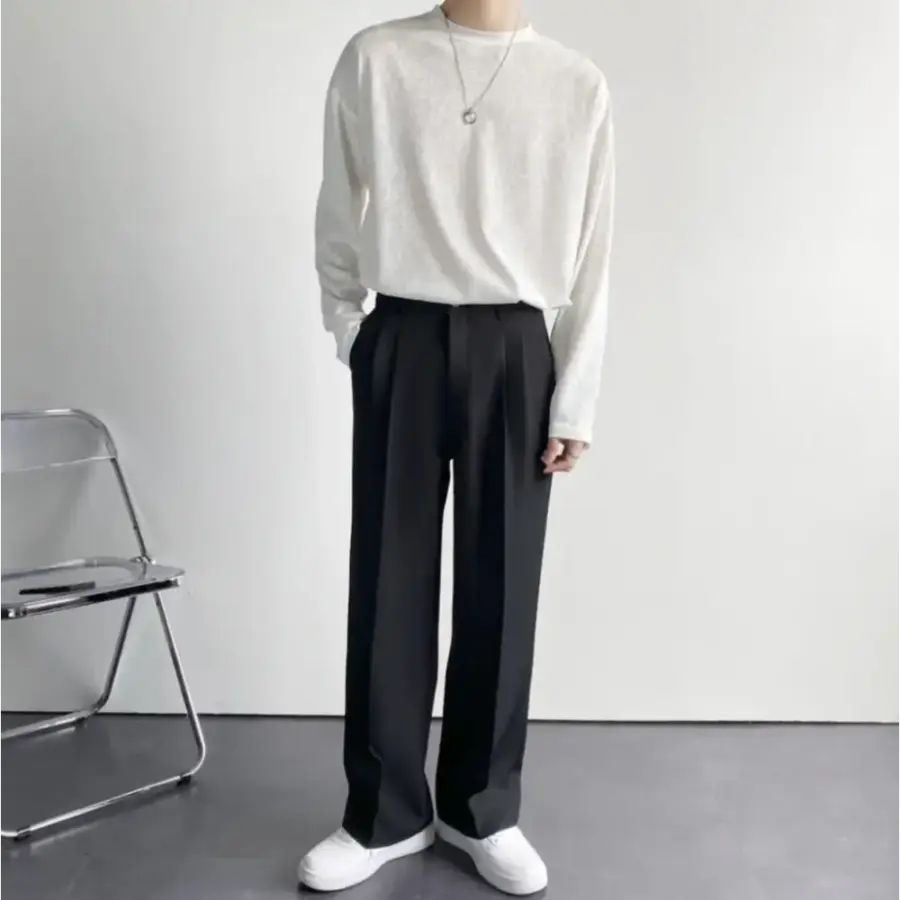 Side angle relaxed trousers showing waist and hip fit
