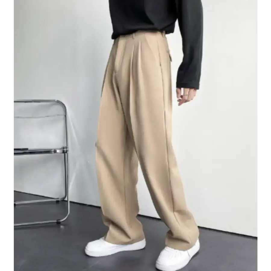 Wide-leg relaxed trousers beige, model size small