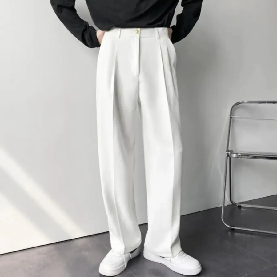 Wide-leg relaxed trousers white, model size small